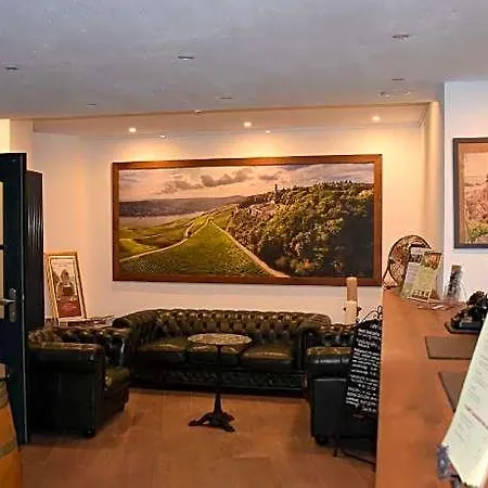 Historisches Weinhotel Zum Gruenen Kranz 3*