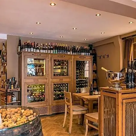Historisches Weinhotel Zum Gruenen Kranz