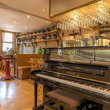 Hotel Weinhotel Des Riesling Zum Gruenen Kranz