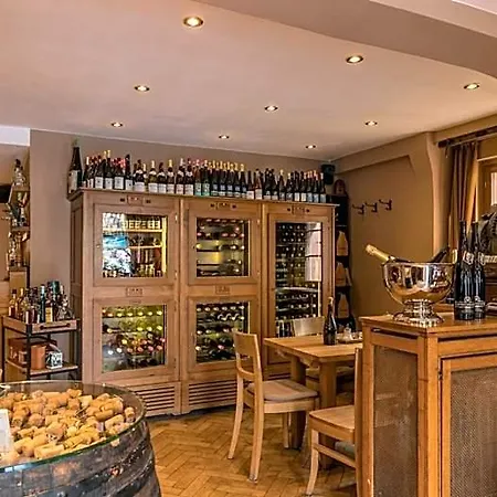 Weinhotel Des Riesling Zum Gruenen Kranz 3*